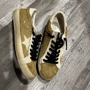 Shu Shop, women’s size 9, like new condition